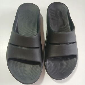 OOFOS Men's Black Slide Sandals